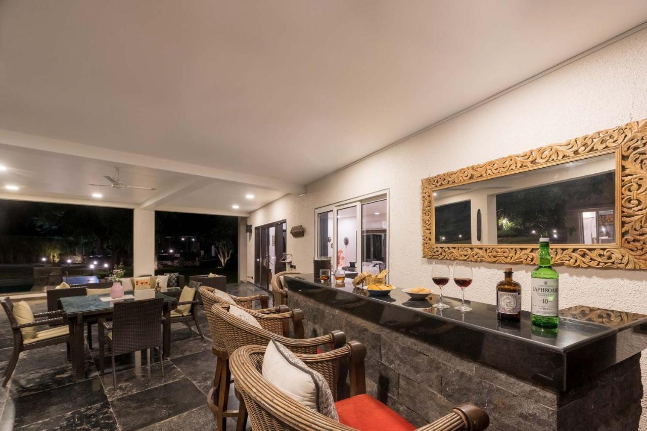 The Leaf By Stayvista - An Enchanting Escape Offering A Pool, Terrace, Lush Lawn, Contemporary Interiors, And Indoor Games Alibag Luaran gambar